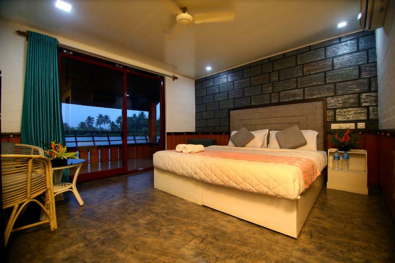 Green Palace Ayurveda Resort, Alleppey Alappuzha Exteriör bild