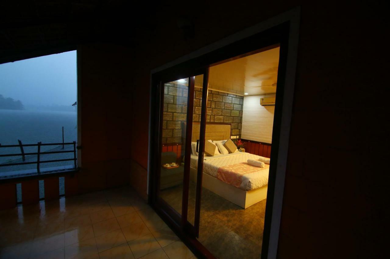 Green Palace Ayurveda Resort, Alleppey Alappuzha Exteriör bild