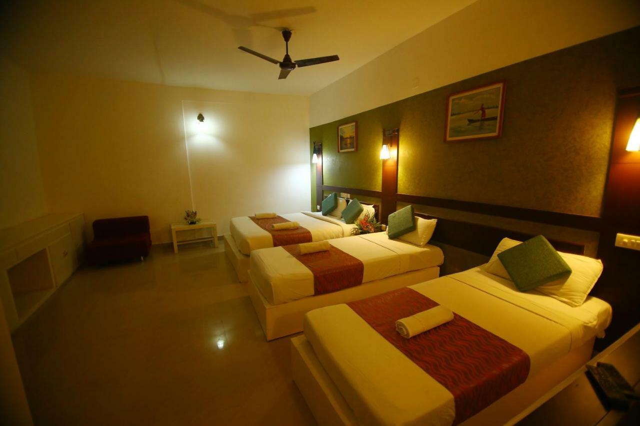 Green Palace Ayurveda Resort, Alleppey Alappuzha Exteriör bild