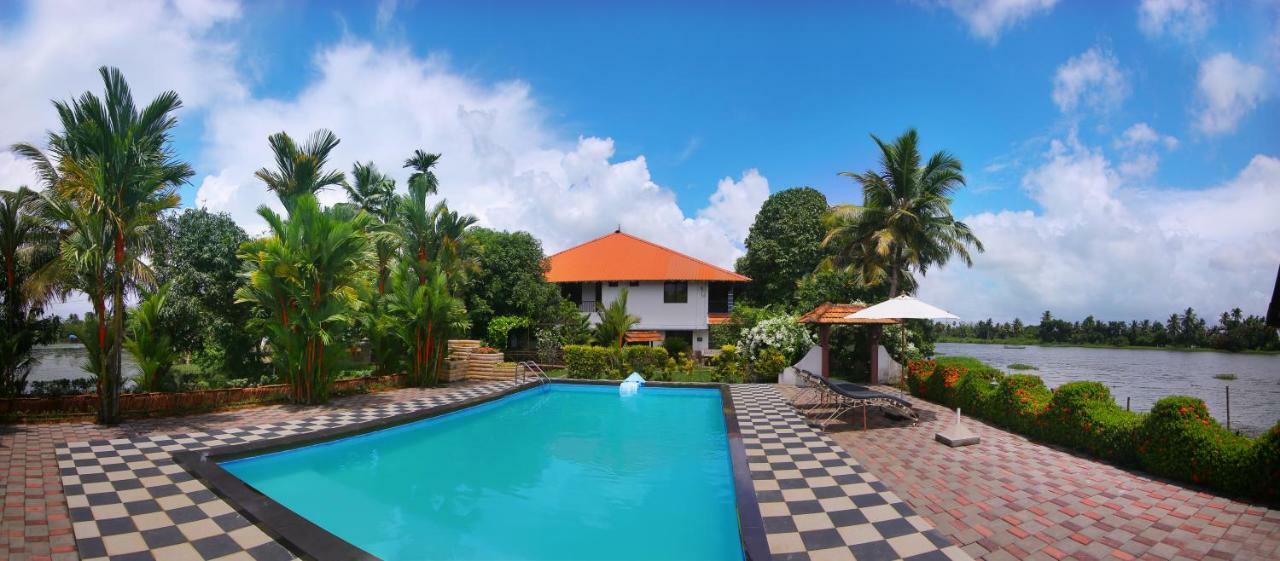 Green Palace Ayurveda Resort, Alleppey Alappuzha Exteriör bild